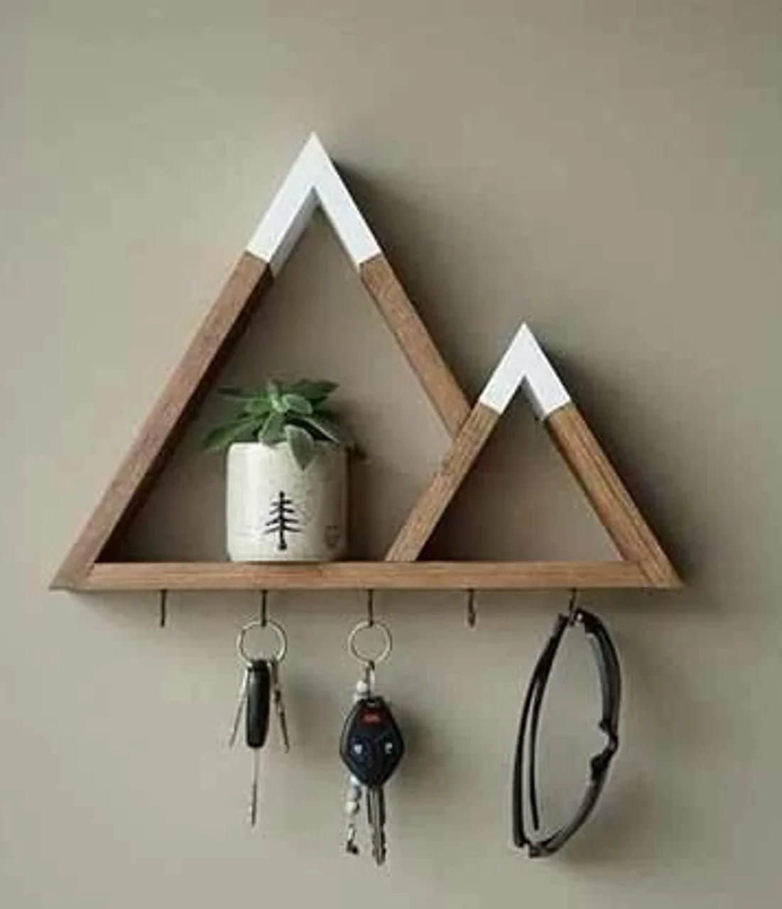 راز دگرگون کردن ورودی خانه با جاکلیدی‌های چوبی